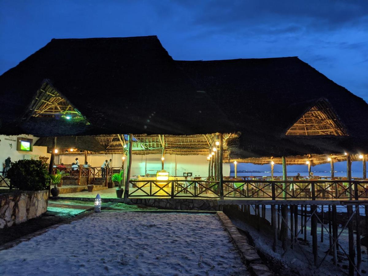 Amaan Ocean Hotel Kihinani Bububu Exterior foto