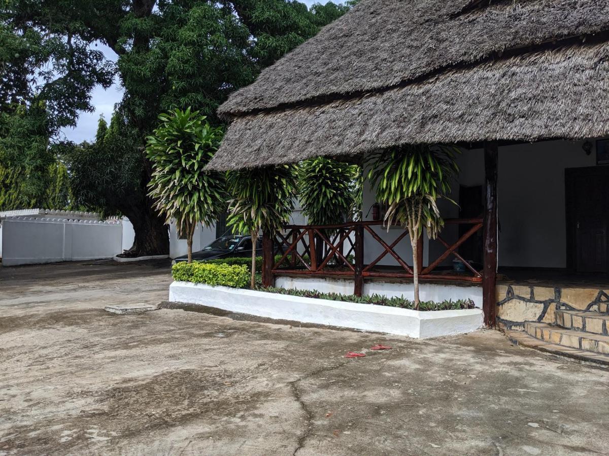 Amaan Ocean Hotel Kihinani Bububu Exterior foto